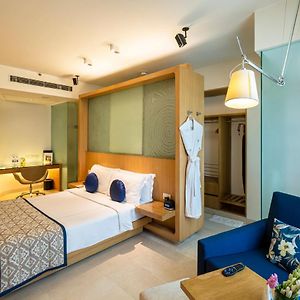 Superior Room City View Queen Bed